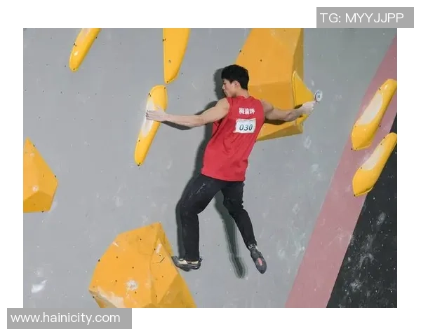 深圳攀岩队与南京攀岩队赛后复盘分析团队配合与战术执行情况